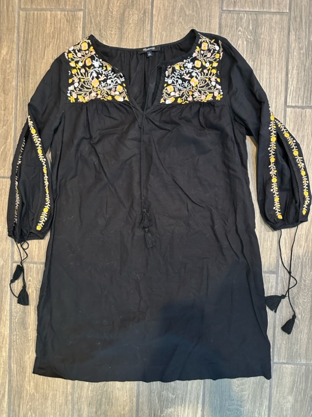 Madewell Black Embroidered Tunic Dress with Yellow & White Floral Detail. Small